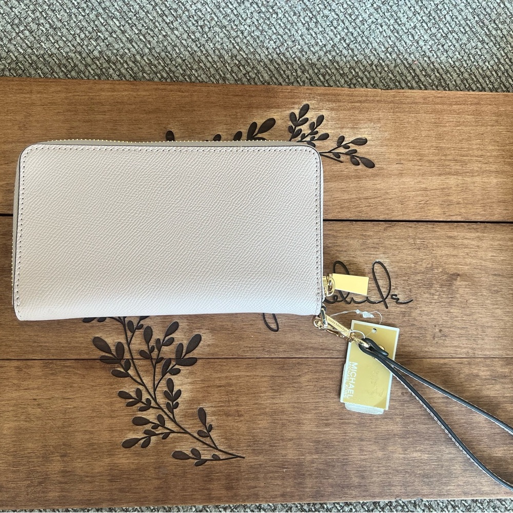 NWT - Michael Kors Jet Set Smartphone Wristlet - Picture 9 of 11